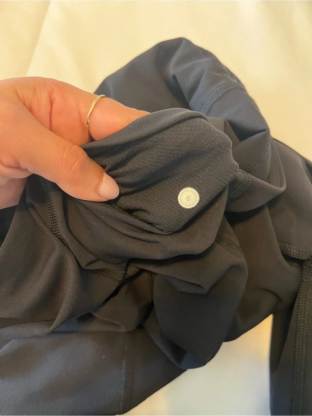lululemon athletica mesh pockets